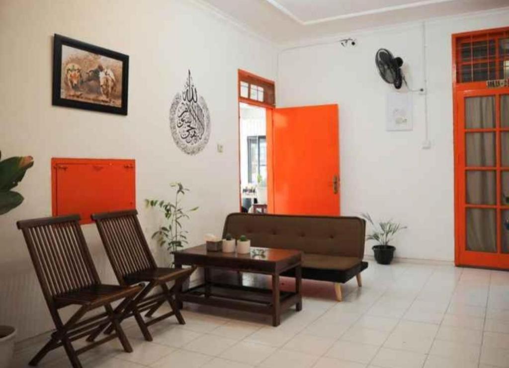 Oyo 91477 Fazira Home Stay Syariah Sibolga Екстер'єр фото