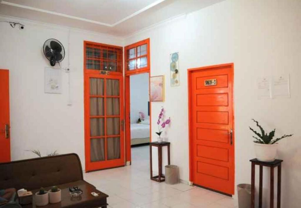 Oyo 91477 Fazira Home Stay Syariah Sibolga Екстер'єр фото