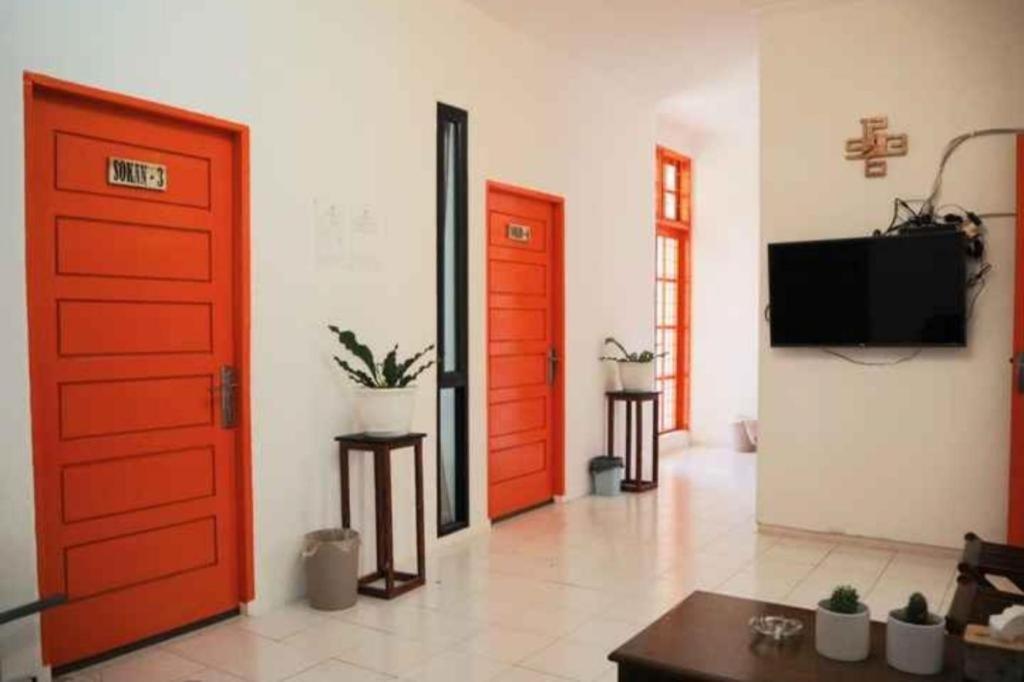 Oyo 91477 Fazira Home Stay Syariah Sibolga Екстер'єр фото